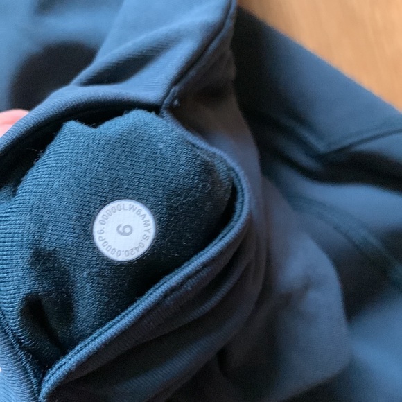 RARE Lululemon All the Right Places Crop 23” - Night Diver - Picture 7 of 10